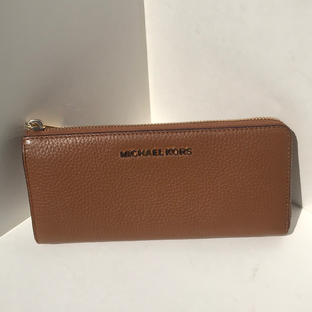 Michael Kors Brown Zipper Wallet